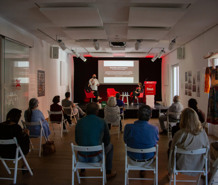 Conferencia-alimentos-poblanos-casa-de-mexico-en-españa