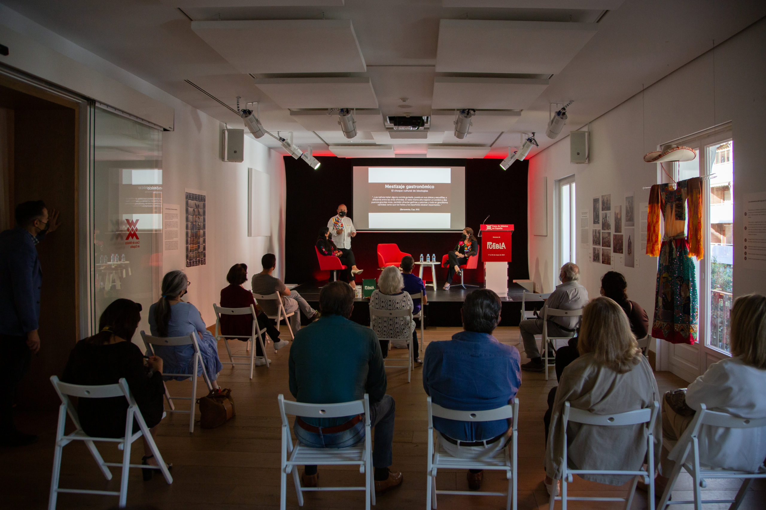 Conferencia-alimentos-poblanos-casa-de-mexico-en-españa