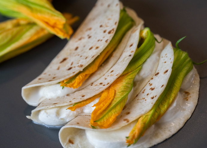 Quesadillas de flor de calabaza