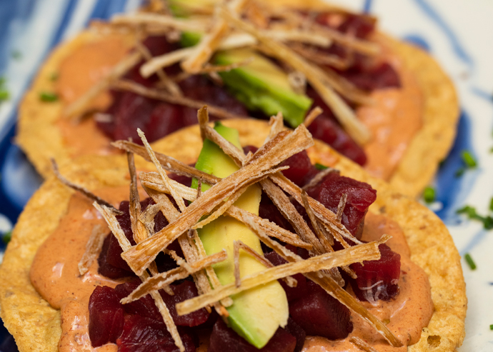 TOSTADAS DE ATÚN ROJO