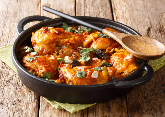 Guisado casero de pollo, papa y guajillo Guisado casero de pollo, papa y guajillo