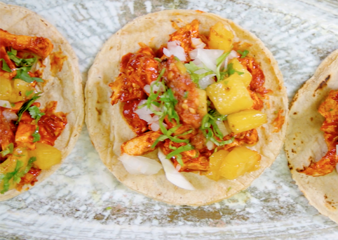 Tacos de pollo al pastor 