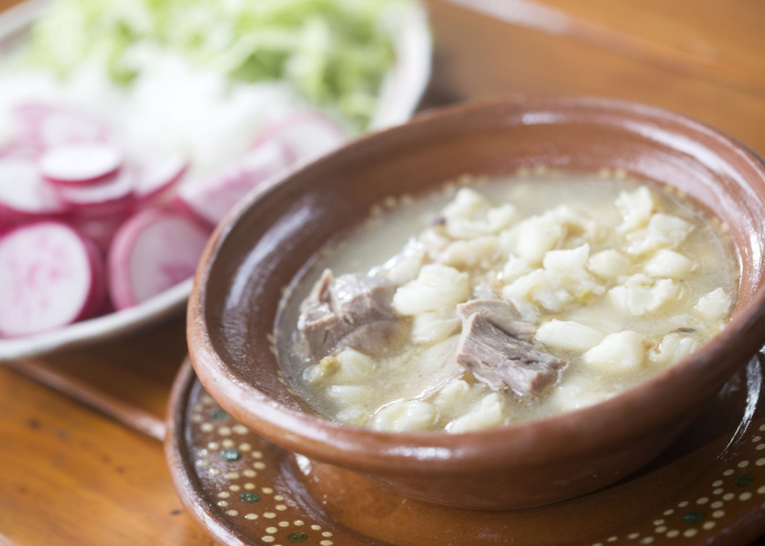 Pozole blanco estilo guerrero 