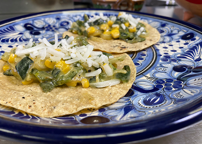 Rajas poblanas con queso fresco Rajas poblanas con queso fresco