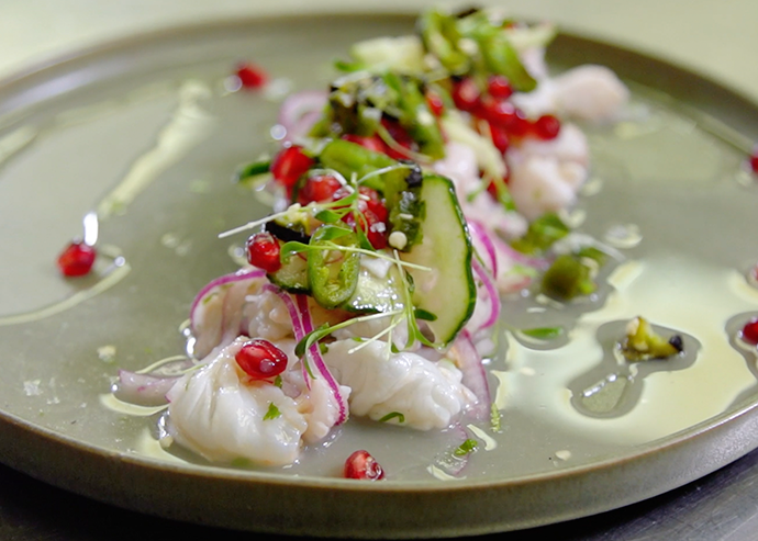 Ceviche mixto con serranos tatemados 