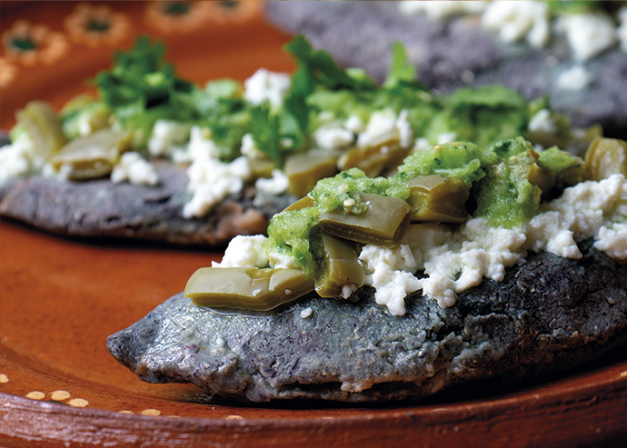 Tlacoyos de requesón Tlacoyos de requesón