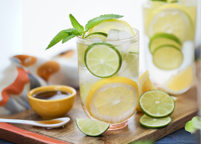 Agua de cítricos con miel de agave