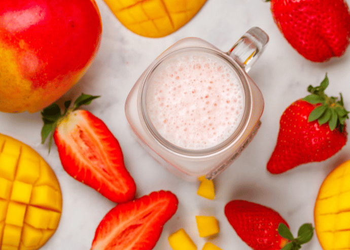 Agua de mango y fresa
