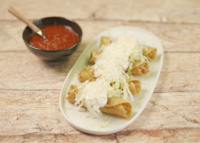 Tacos Dorados de Pollo