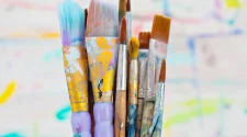 Verano 2025 | Talleres de arte y técnicas mixtas para adultos