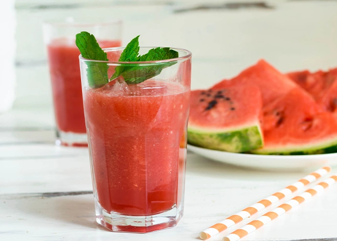 Agua de sandía con hierbabuena Agua de sandía con hierbabuena
