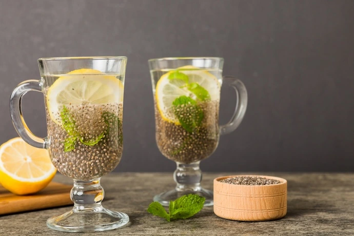 Limonada de hierbabuena y chía