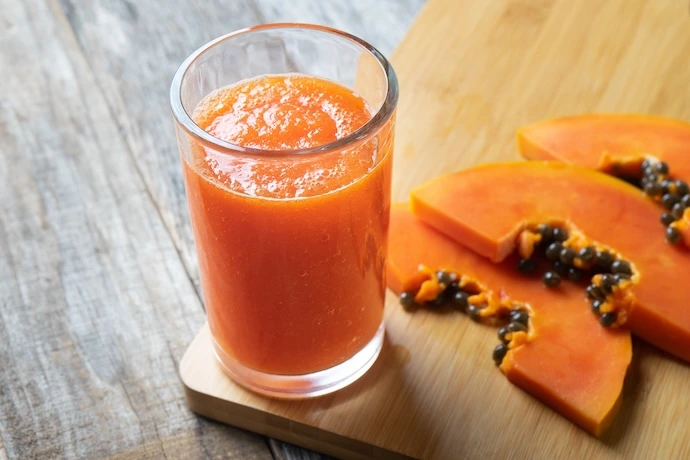 Agua de papaya con naranja y jengibre
