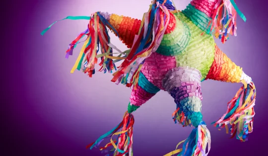 Hecho a mano | Estrella de las posadas: Taller de piñatas
