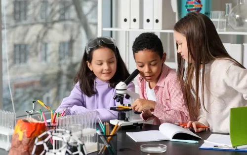 Ciencia en familia | Talleres científicos para niños 2026