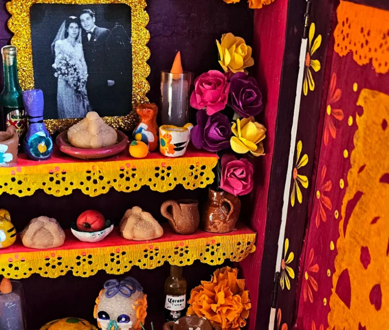 Altar de muertos 2026 | Hecho a mano: Altar de día de muertos en miniatura